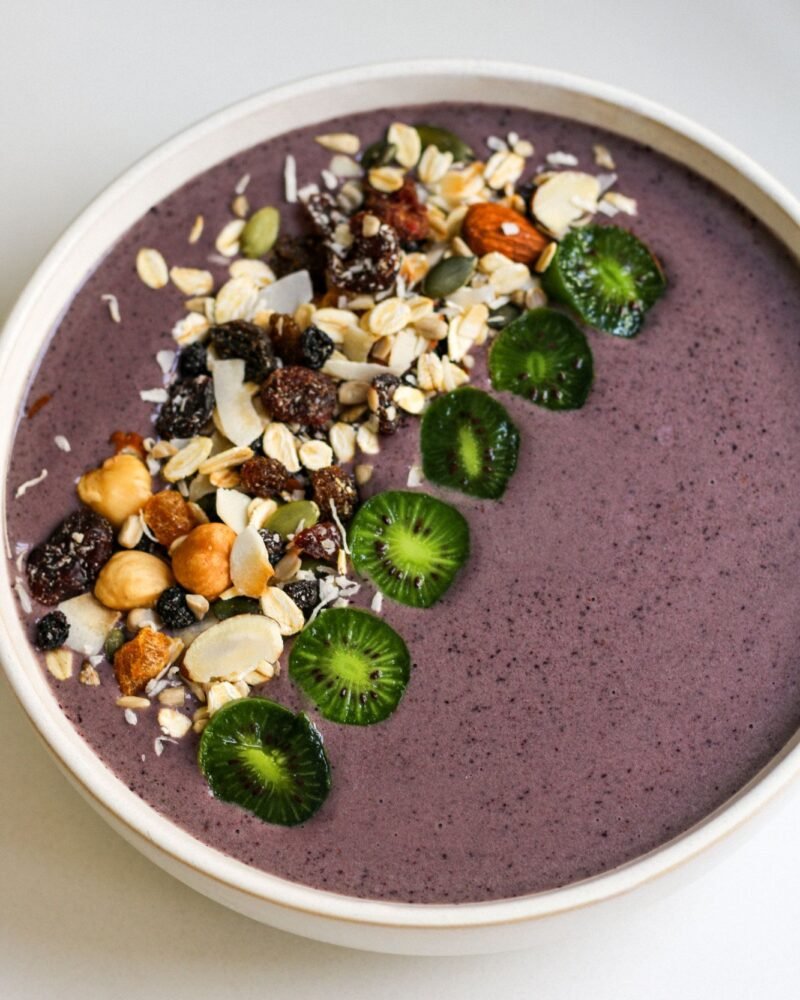 blueberry-spinach-smoothiebowl-2